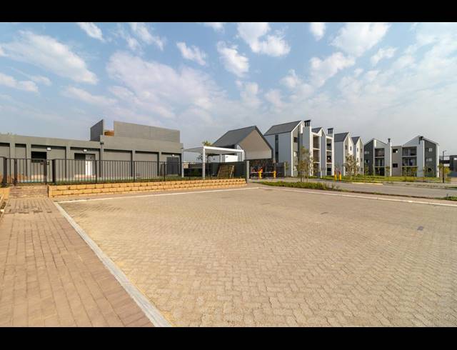 1 BEDROOM APARTMENT FOR SALE IN BURGUNDY ESTATE